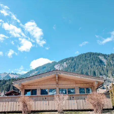 Cozy Scenic Family Gstaad Glacier 3000